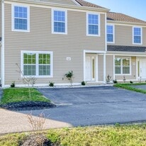 Building Photo - 220 Twisted Oak Dr NW