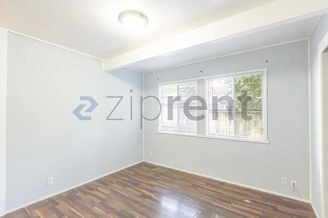 Building Photo - 709 Adeline Pl