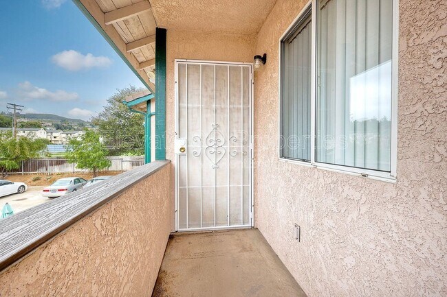 Building Photo - 9430 Winter Gdns Blvd