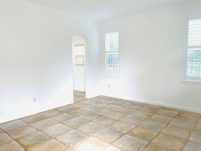 Building Photo - 4285 Bromley Ct