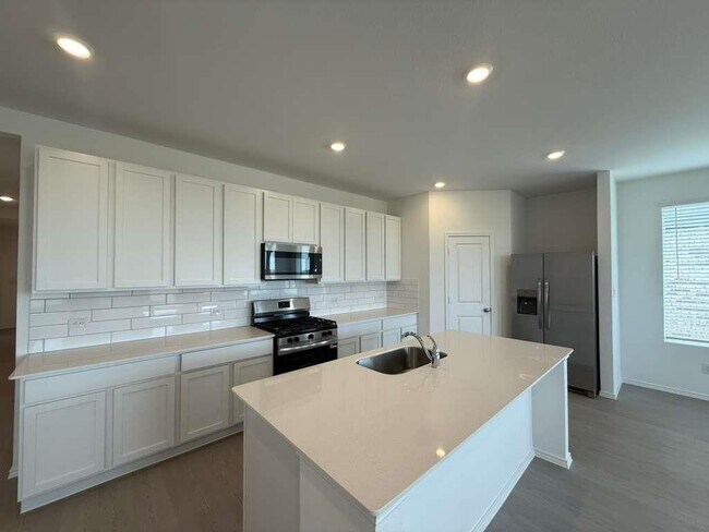 Building Photo - 200 Rodney Boat Rd