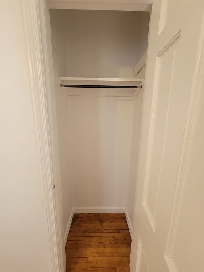 Building Photo - 3 Bed 2 Bath House