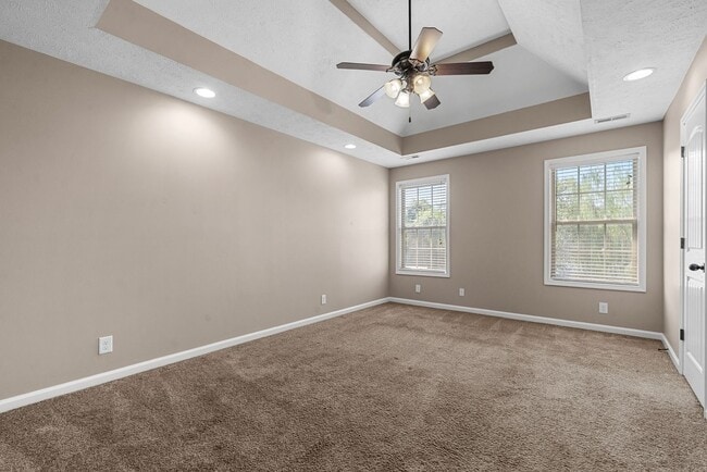 Building Photo - Four Bedroom with Pool in Fields of Northm...