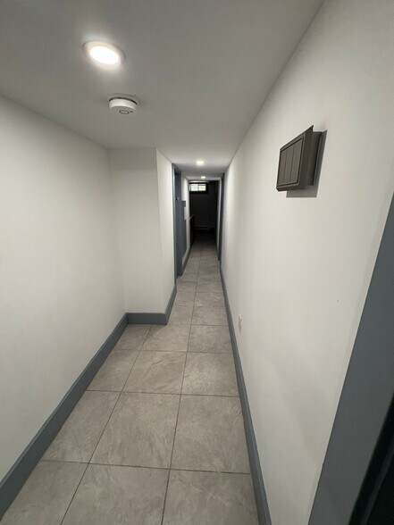 Building Photo - 26 Finlay Pl
