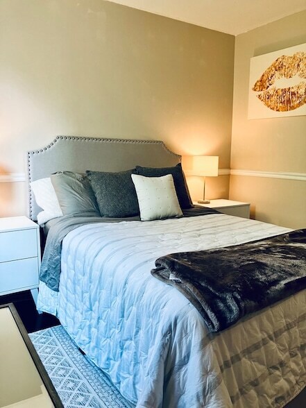 Building Photo - 1339 N Dearborn St