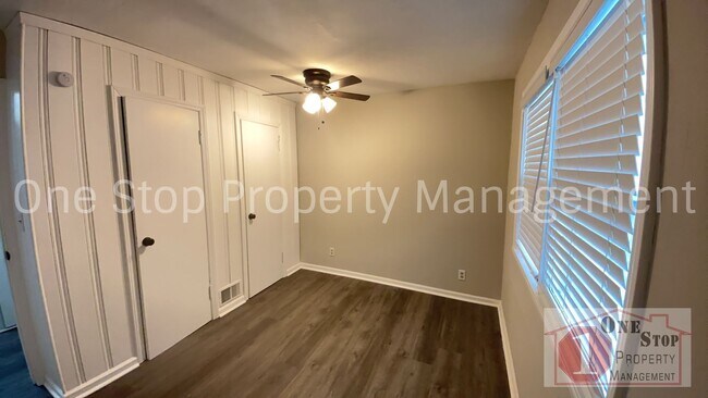 Building Photo - 5714 NE 49th St