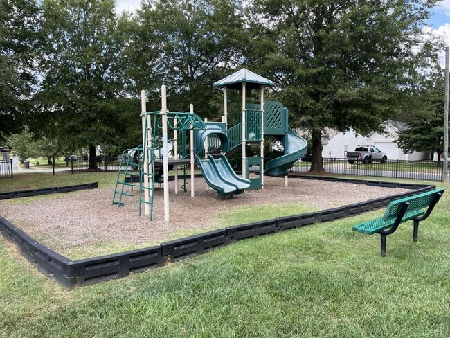 Primary Photo - Updated 3 Bedroom, 2 Bath Ranch in NW Char...