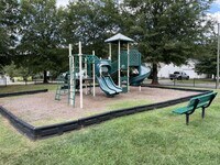 Building Photo - Updated 3 Bedroom, 2 Bath Ranch in NW Char...