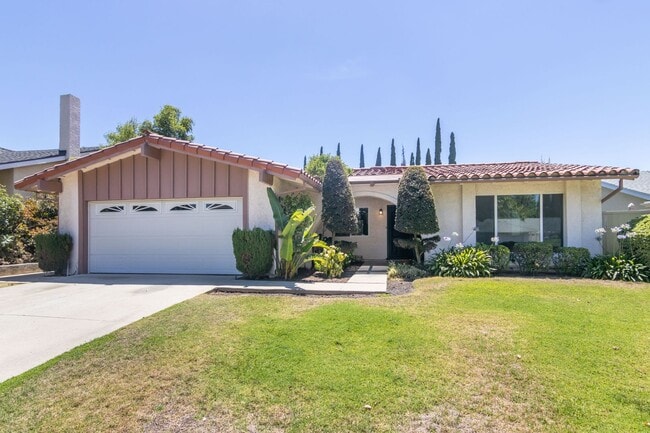 Building Photo - Spacious 3-Bedroom Home with Pool, Jacuzzi...