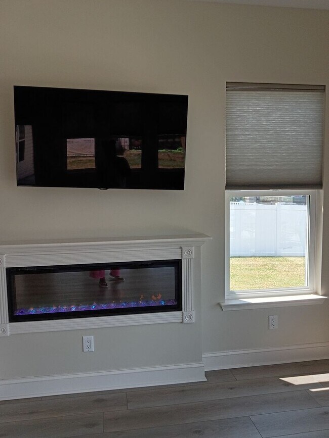 Building Photo - BRIDGEPORT