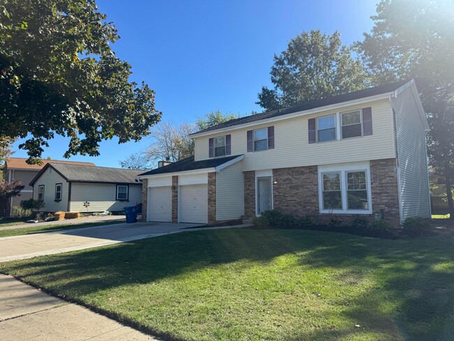Building Photo - 361 St Thomas Dr