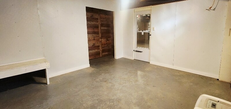 Building Photo - 1225 Sleepy Hollow Rd