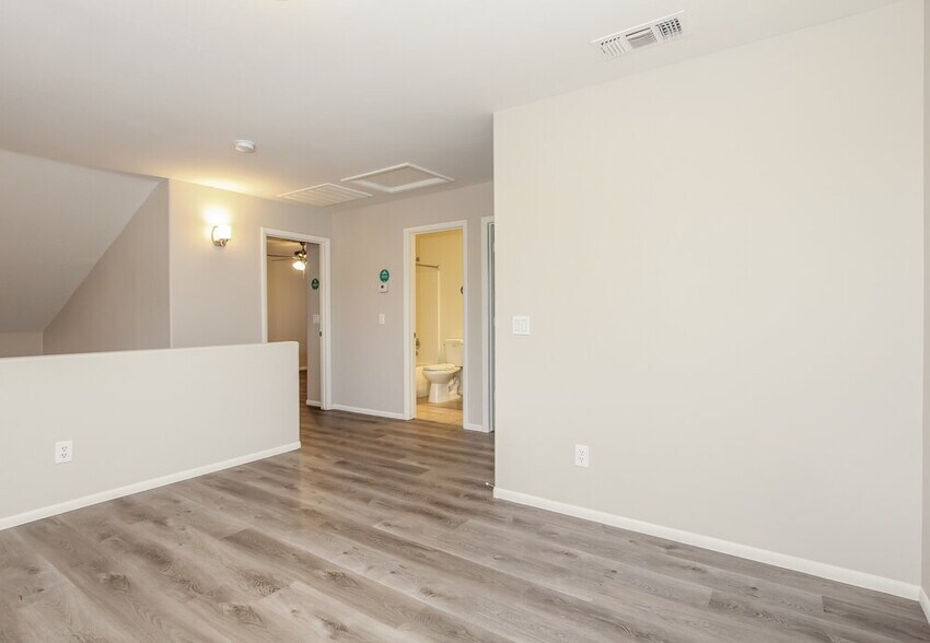 Building Photo - 2165 E Donald Dr