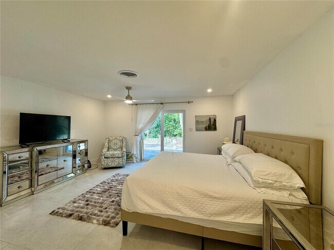 Building Photo - 7372 Melaleuca Way