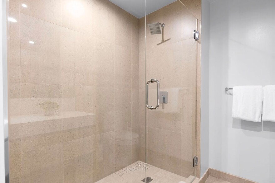 Building Photo - 601 N Miami Ave