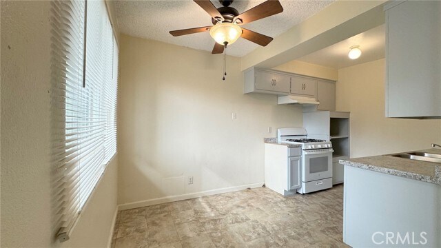 Building Photo - 1102 Larimore Ave