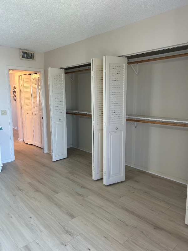 Building Photo - 4087 Cornwall E