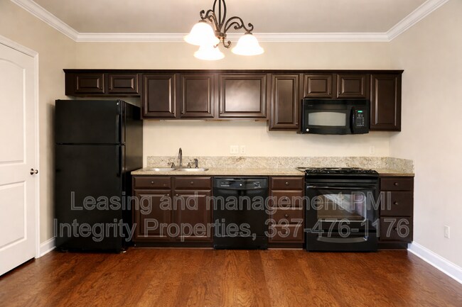 Building Photo - 888 S Kenilworth Pkwy