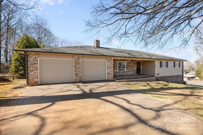 Building Photo - 130 Boulder Dr