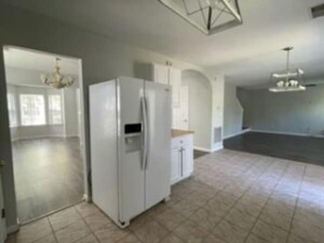 Building Photo - 122 Oak Cove Dr