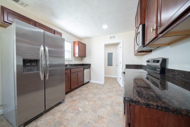 Building Photo - 5788 Sandy View Dr