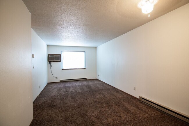 Building Photo - 1125 17th St N