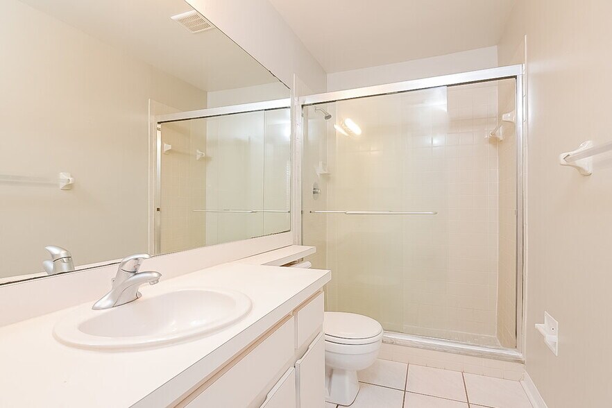 Building Photo - 1822 Coyote Pl