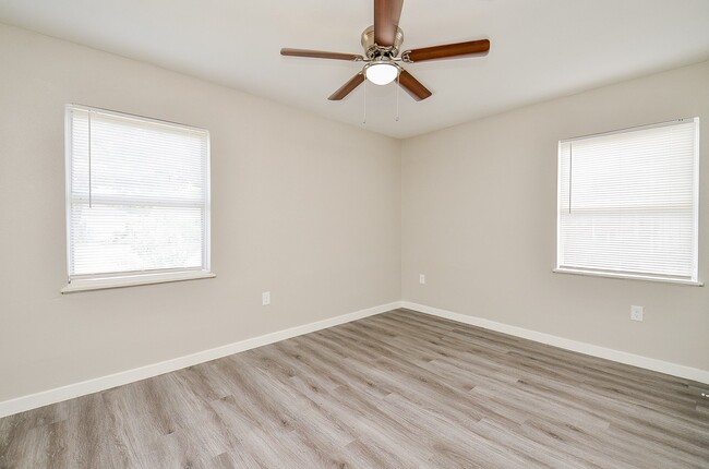 Building Photo - 6741 Limestone St
