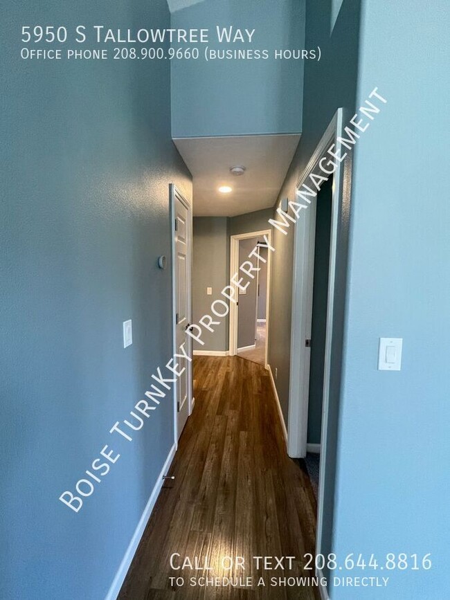 Building Photo - 5950 S Tallowtree Way