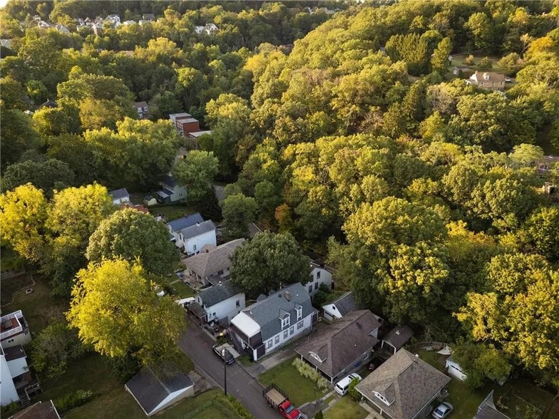 Building Photo - 21 Beech Ave