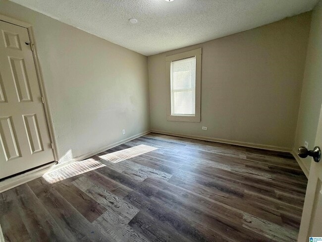 Building Photo - 7101 Naples Ave