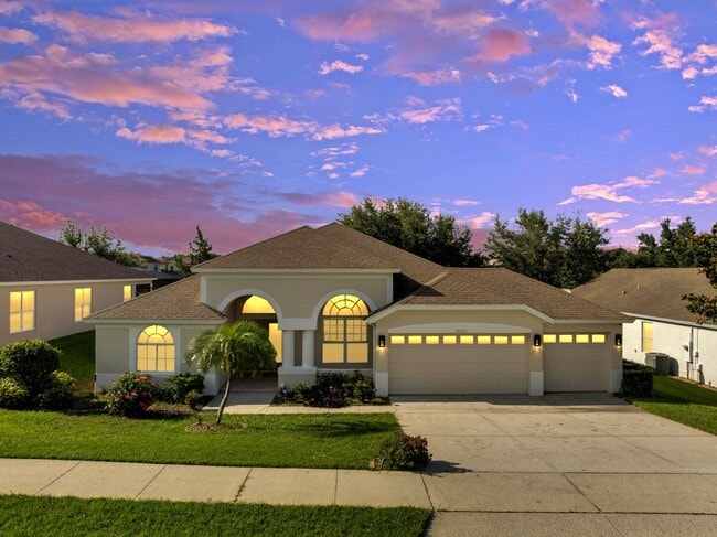 Building Photo - Stunning 4/3 with Fence Enclosed Yard in t...