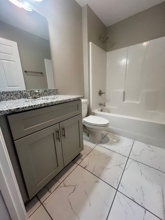 Building Photo - 317/319 E. GILBREATH STREET