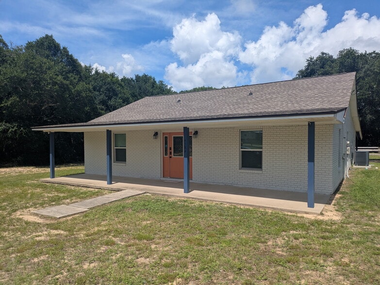 Building Photo - 4584 Tamarind Dr