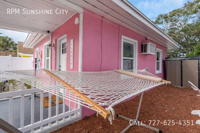 Building Photo - 1500 Clearwater Largo Rd