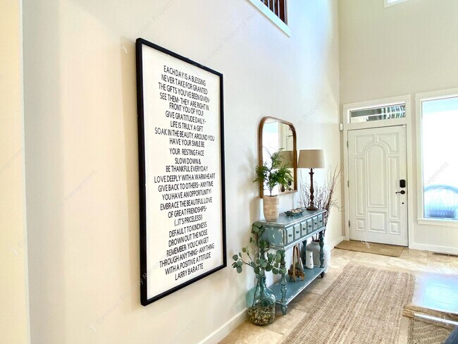 Building Photo - Stunning High-End Home on the 17th Hole at...
