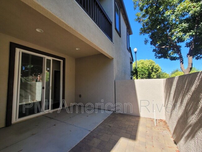 Building Photo - 2356 Wharton Ln