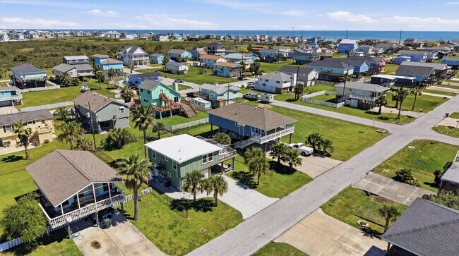 Building Photo - 4031 Panola Dr