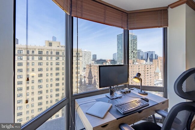 Building Photo - 2018 Walnut St