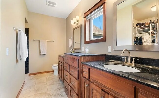 Building Photo - 944 Cove Ct NW