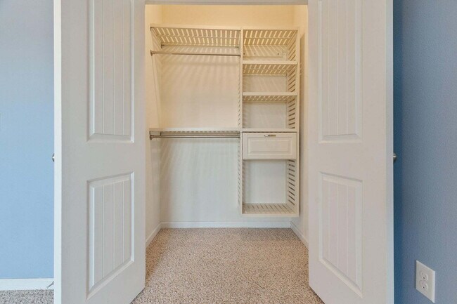 Building Photo - 303 Merlin Ct