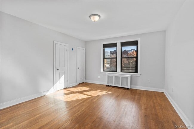 Building Photo - 250 Martine Ave