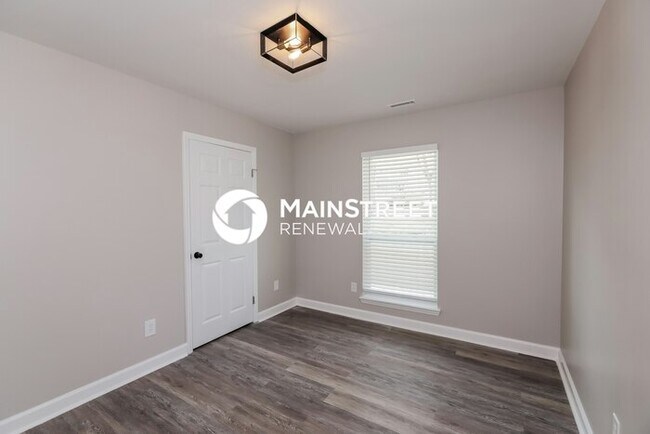 Building Photo - 3 Bedroom Pet-Friendly Home in MINT HILL, NC with Main Street Renewal
