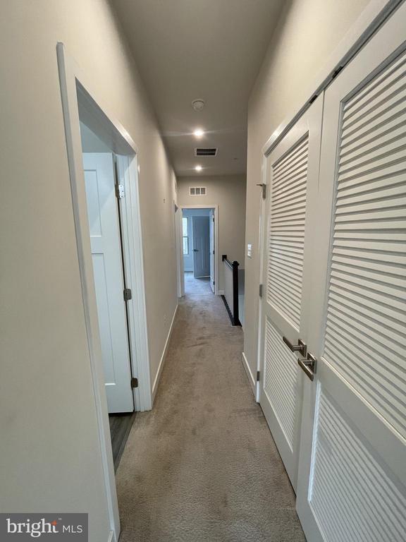 Building Photo - 8715 Shady Pines Dr