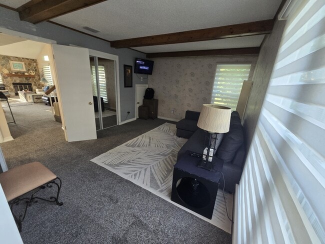 Building Photo - 2717 Seashore Cove