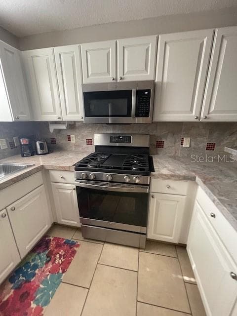 Building Photo - 704 Ellsworth Way