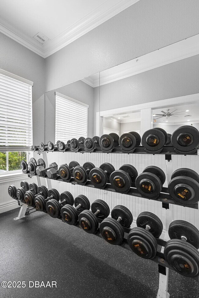 Building Photo - 940 Village Trail