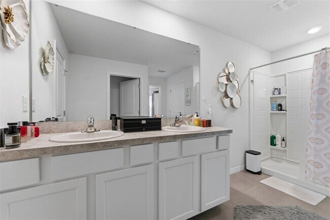 Building Photo - 11447 Stone Pine St