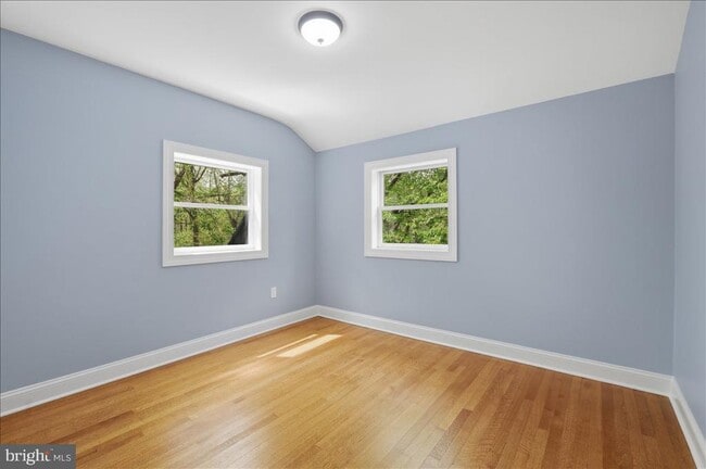 Building Photo - 5736 8th Rd N