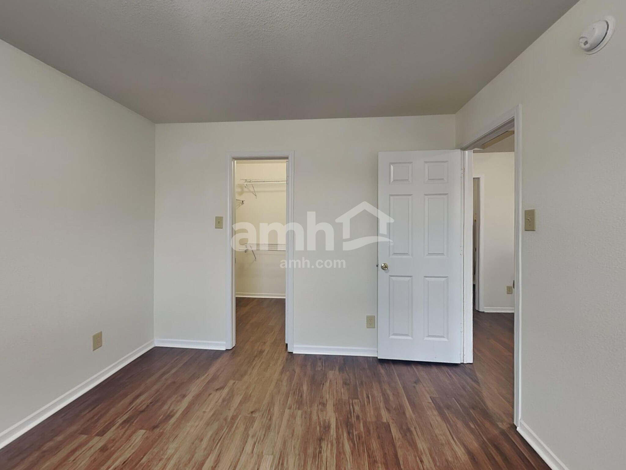 Building Photo - 8045 Bach Dr